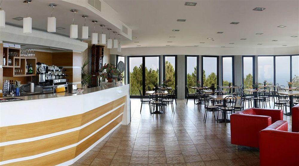 Emmaus Hotel زافيرانا إتنيا المظهر الخارجي الصورة