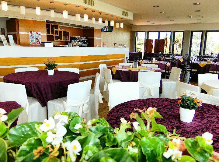 Emmaus Hotel زافيرانا إتنيا المظهر الخارجي الصورة