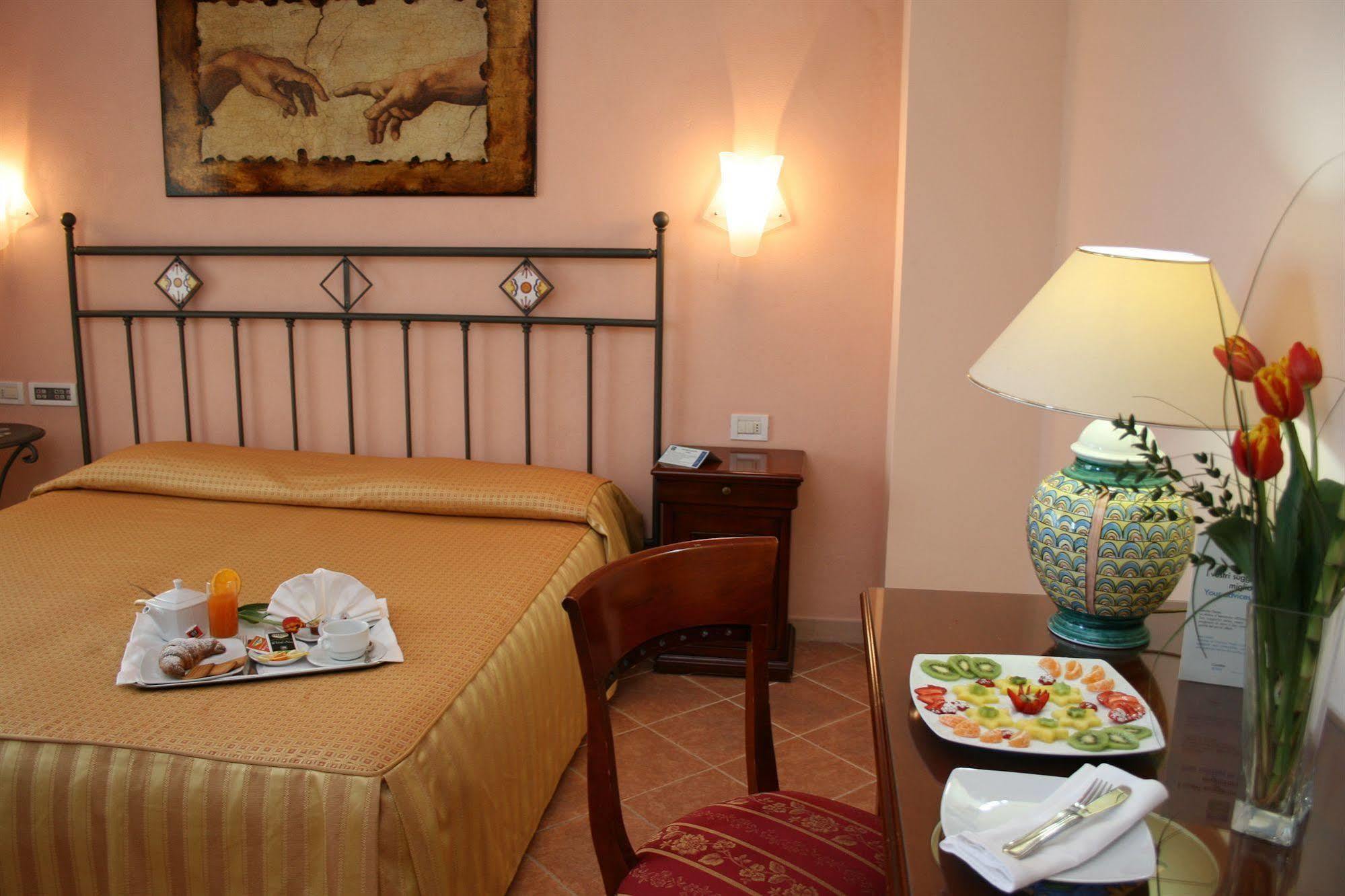 Emmaus Hotel زافيرانا إتنيا المظهر الخارجي الصورة